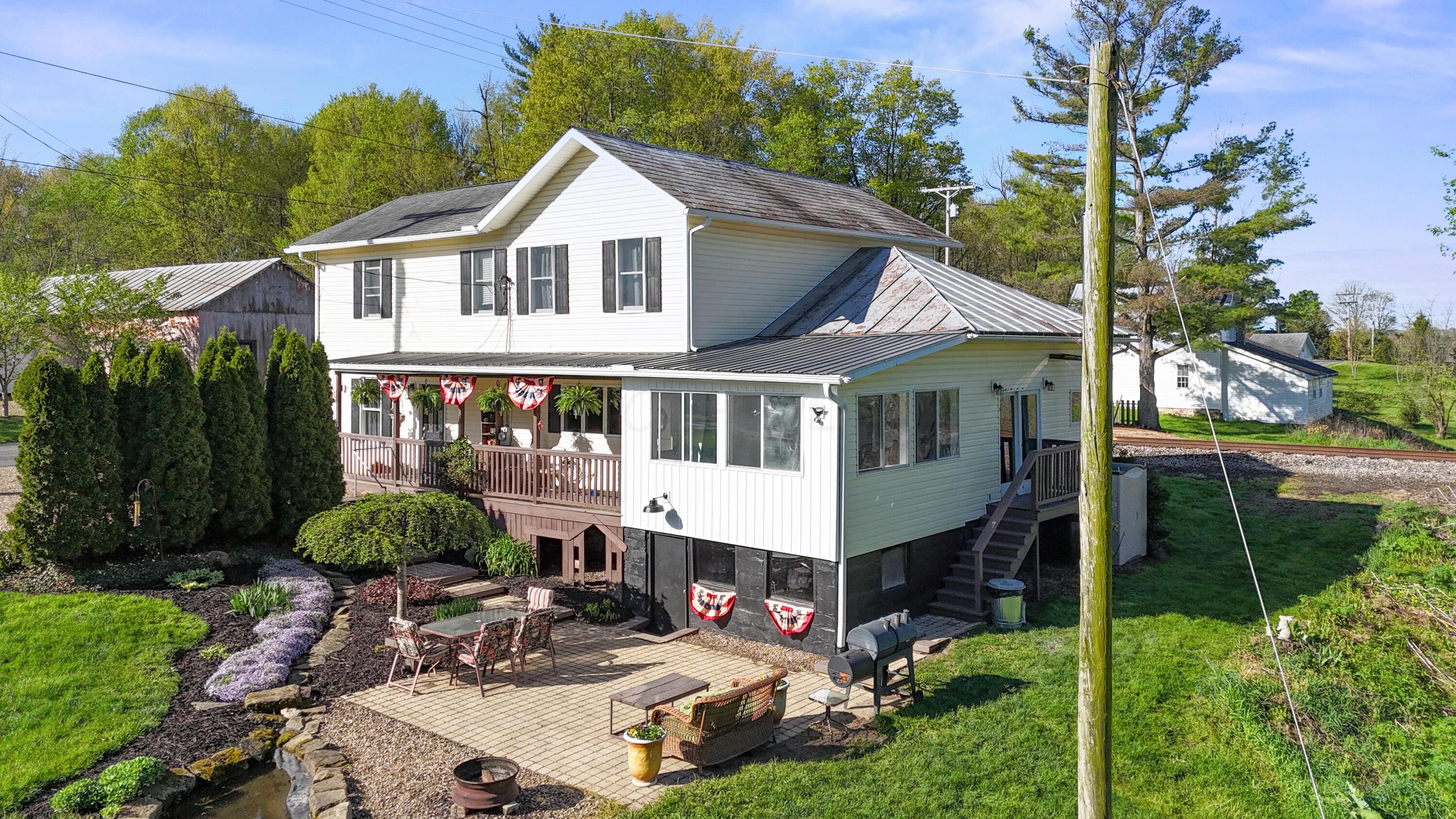 16109 Sycamore Road, Mount Vernon, Ohio image 2