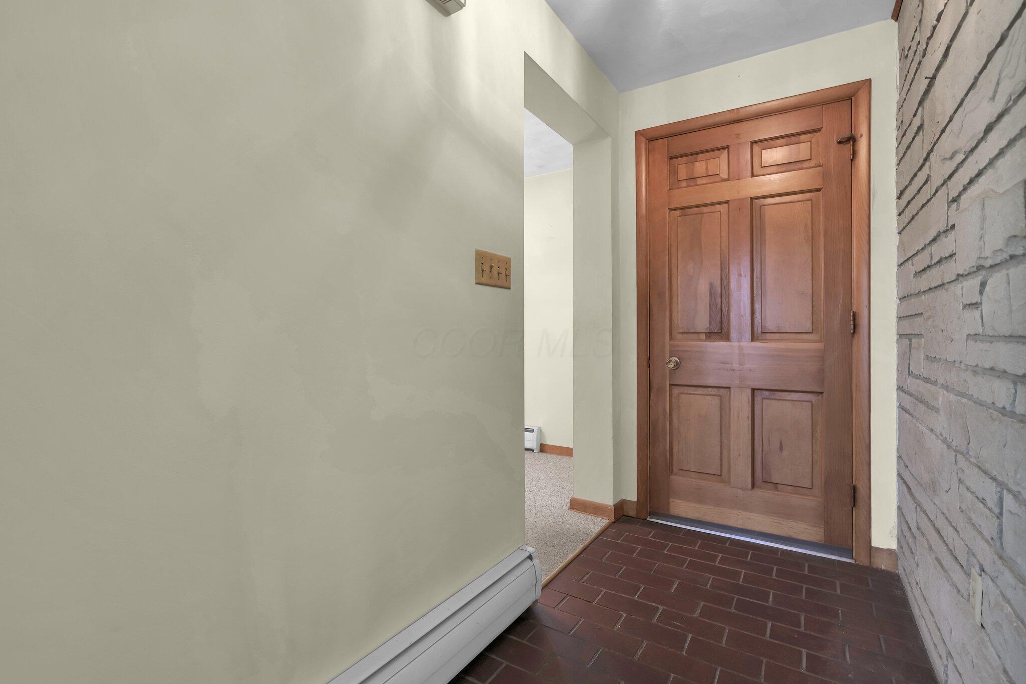 3170 Beverly Lane, Ontario, Ohio image 2