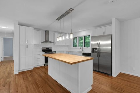 Tiny photo for 2939 Sharon Valley Road NE, Granville, OH 43023 (MLS # 226000676)