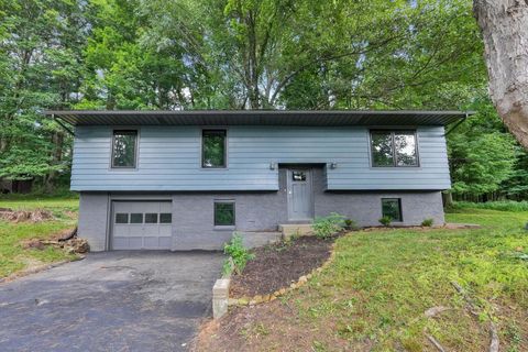 Photo of 2939 Sharon Valley Road NE, Granville, OH 43023 (MLS # 226000676)