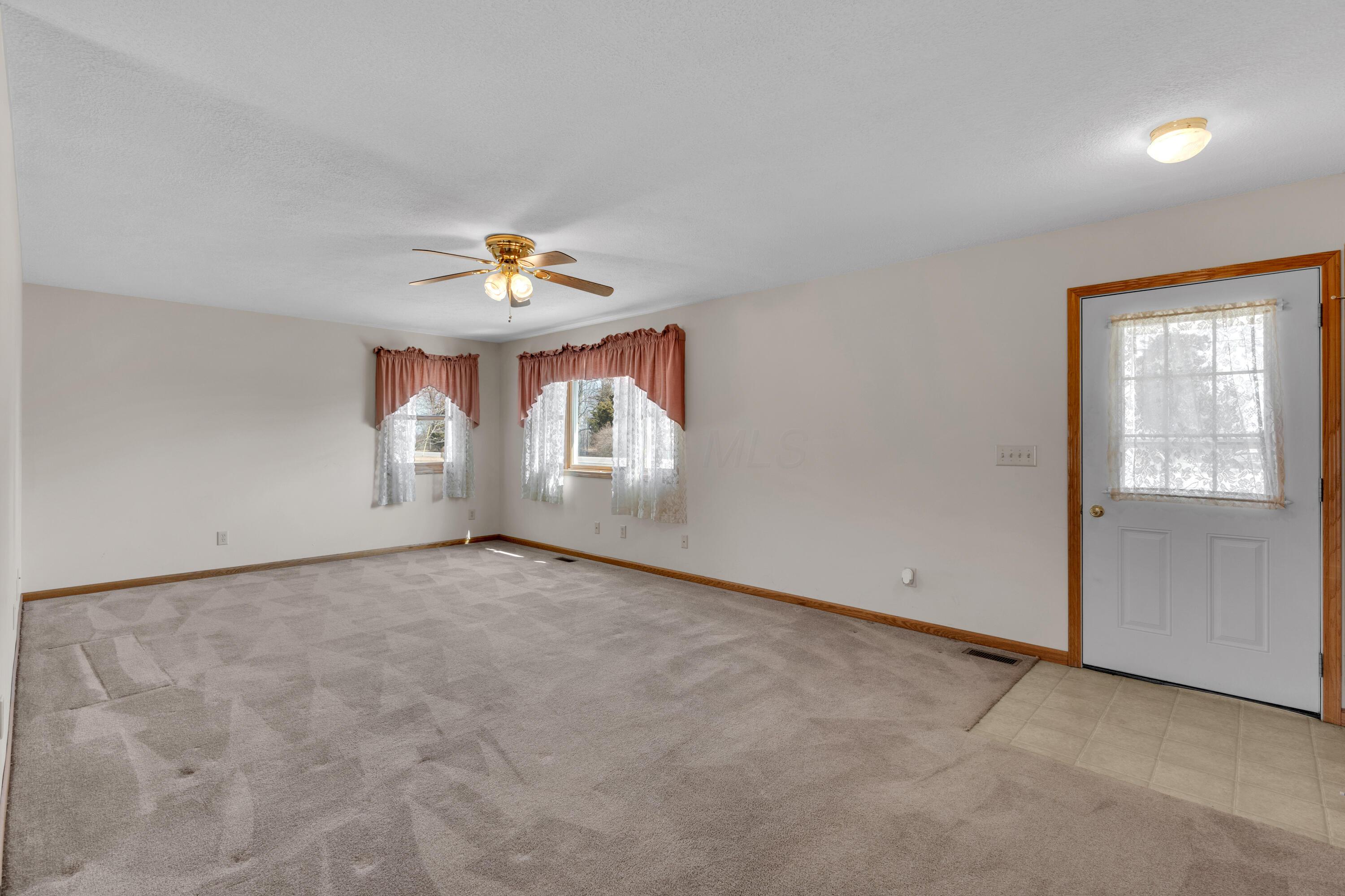 2445 Pole Lane Road, Marion, Ohio image 6