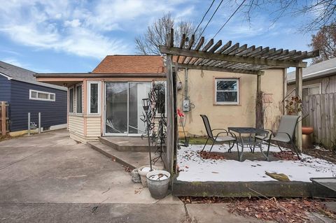Tiny photo for 2753 Eastminster Road, Columbus, OH 43209 (MLS # 225045960)