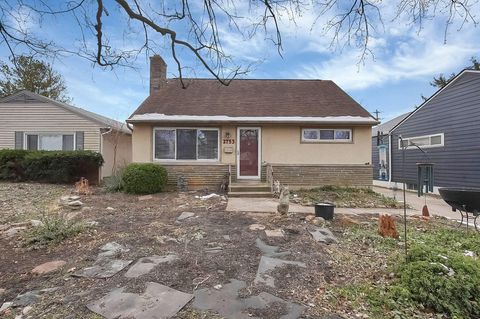 Photo of 2753 Eastminster Road, Columbus, OH 43209 (MLS # 225045960)
