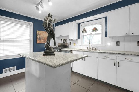 Tiny photo for 2753 Eastminster Road, Columbus, OH 43209 (MLS # 225045960)