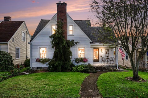 Photo of 1136 Olds Avenue, Lancaster, OH 43130 (MLS # 226036739)