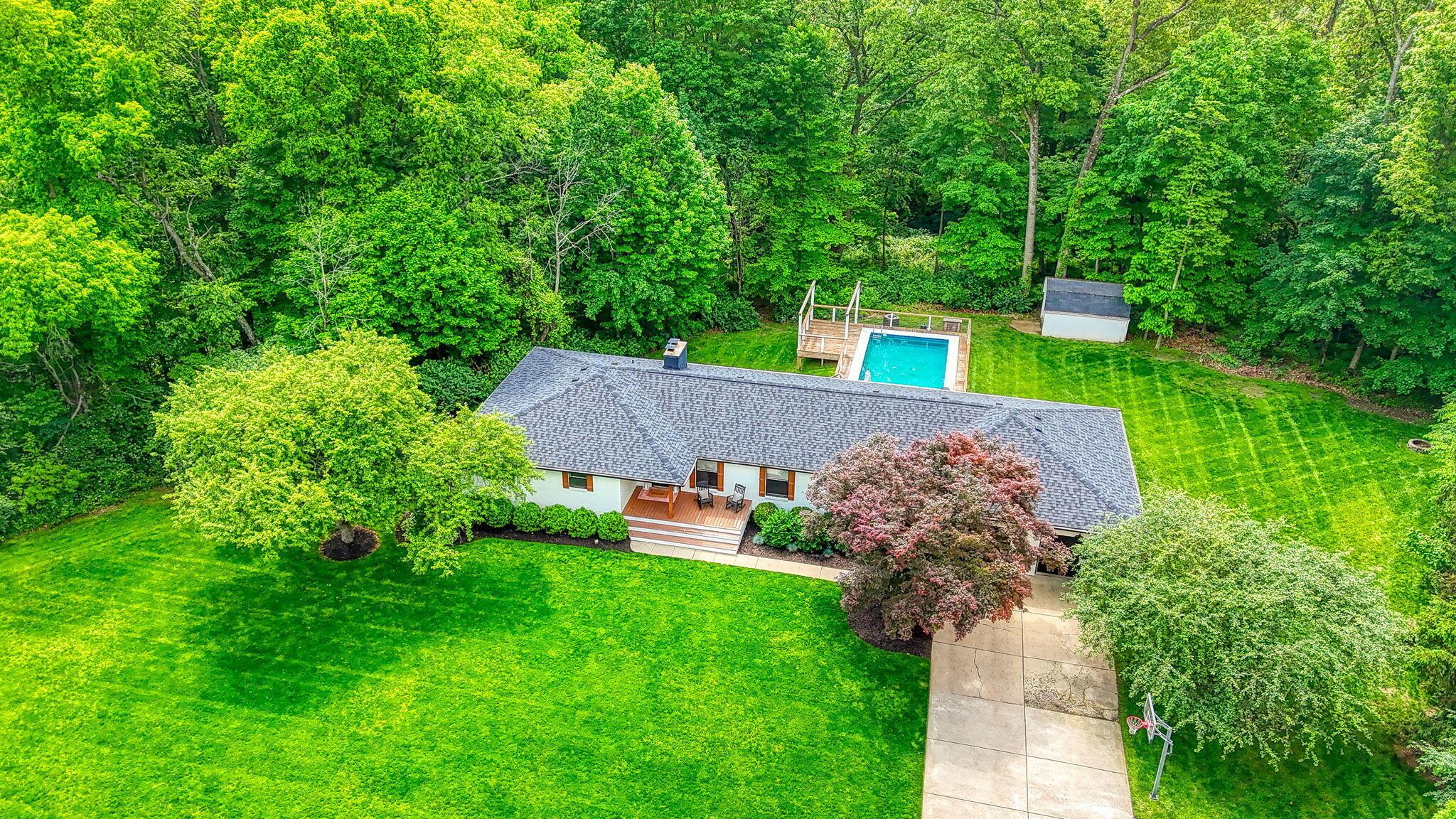 2836 Franchel Court, Lancaster, Ohio image 2
