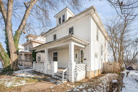 Photo of 258 N Cedar Street, Newark, OH 43055 (MLS # 225045043)