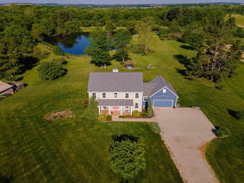 Photo of 25885 Shoemaker Road, Circleville, OH 43113 (MLS # 226018011)