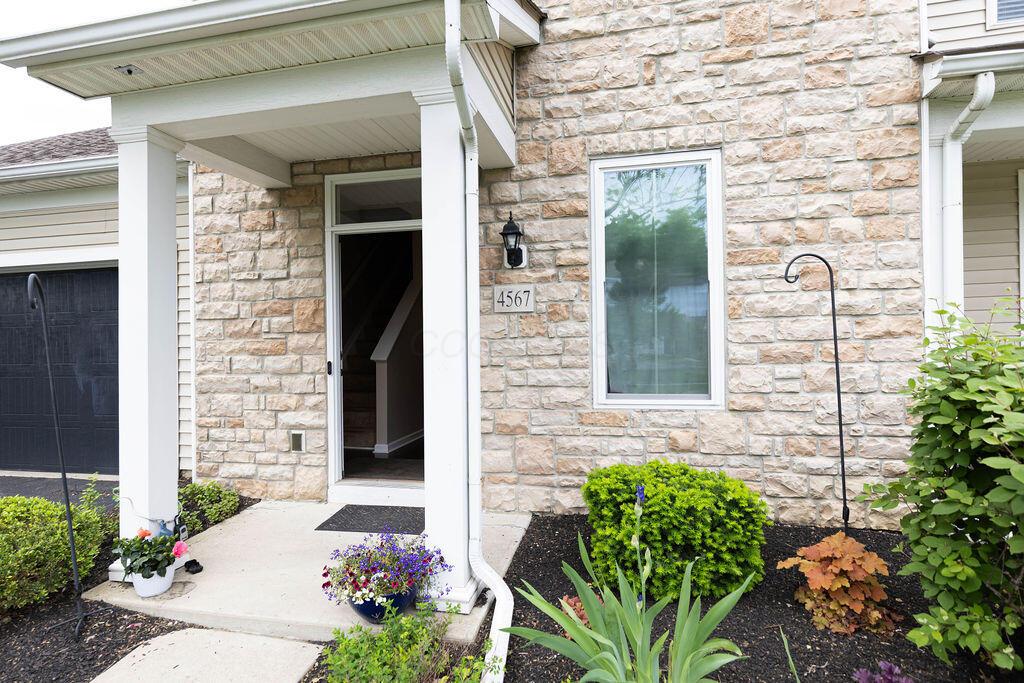 4567 Tremont Club Drive, Hilliard, Ohio image 2