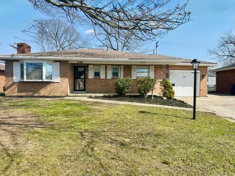 Photo of 1340 Bronwyn Avenue, Columbus, OH 43204 (MLS # 226009255)