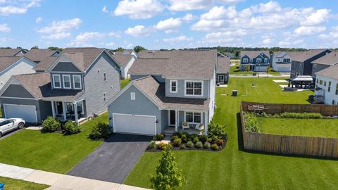 Photo of 8041 Marilyn Road, Reynoldsburg, OH 43068 (MLS # 226019474)