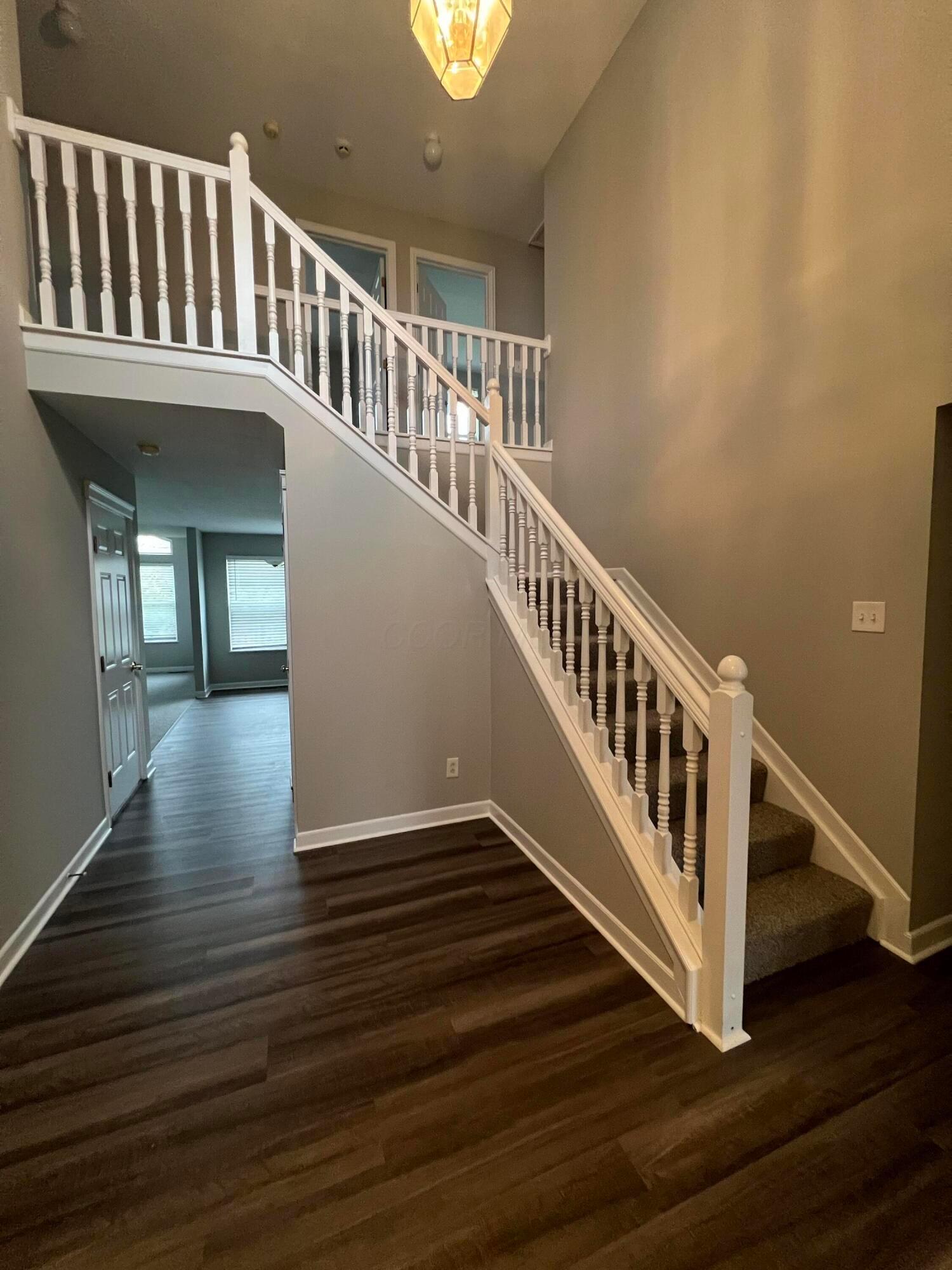 4238 Greensbury Drive, New Albany, Ohio image 2