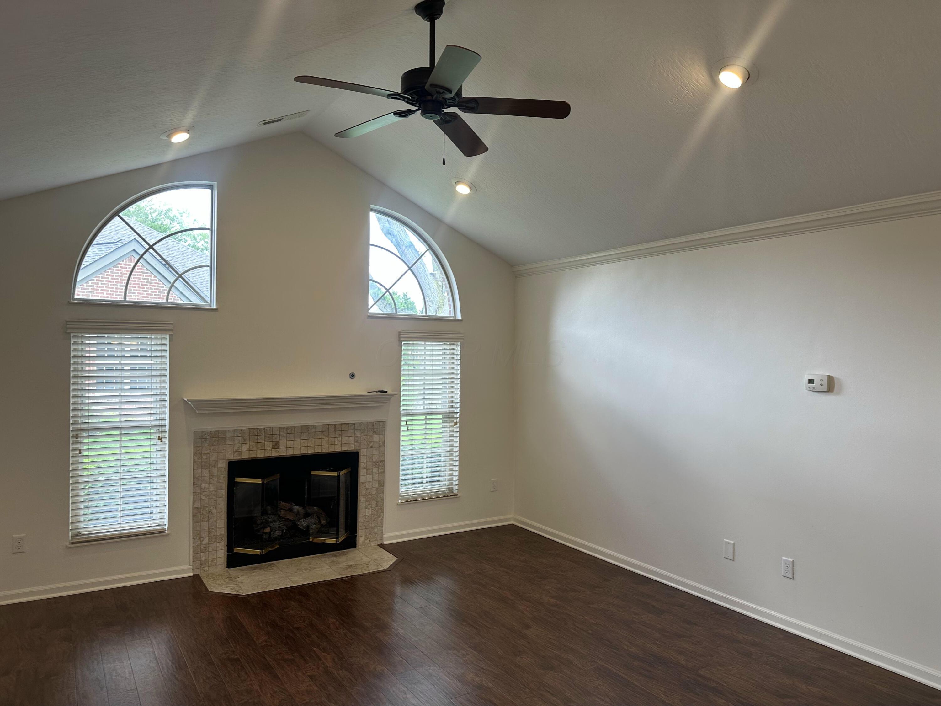 6667 Heatherstone Loop, Dublin, Ohio image 2