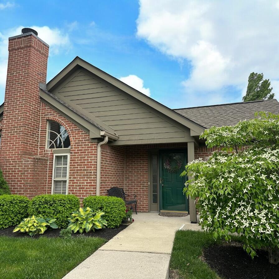 6667 Heatherstone Loop, Dublin, Ohio image 1