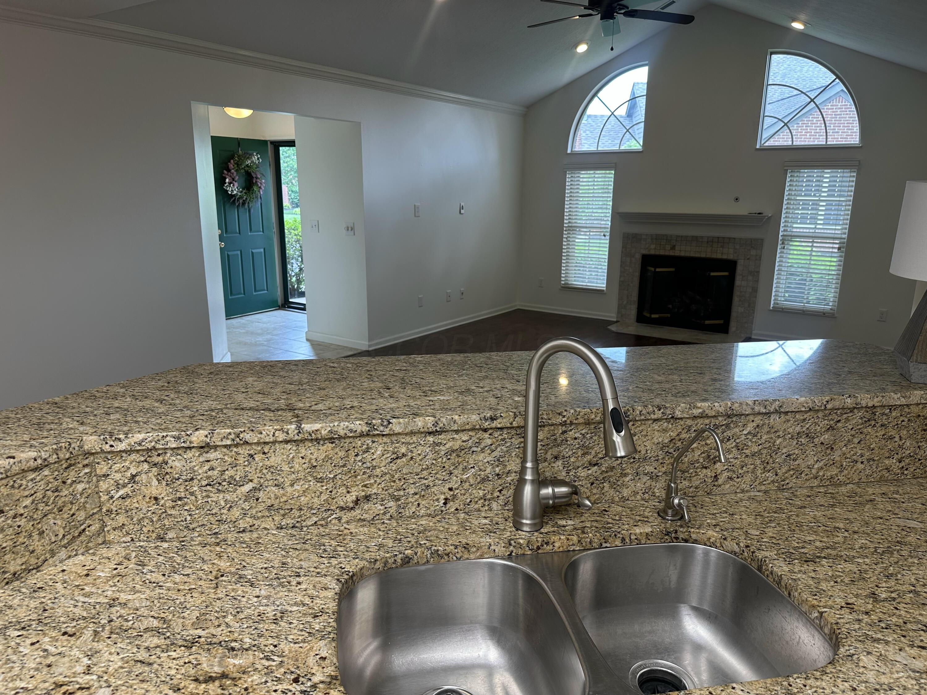 6667 Heatherstone Loop, Dublin, Ohio image 7