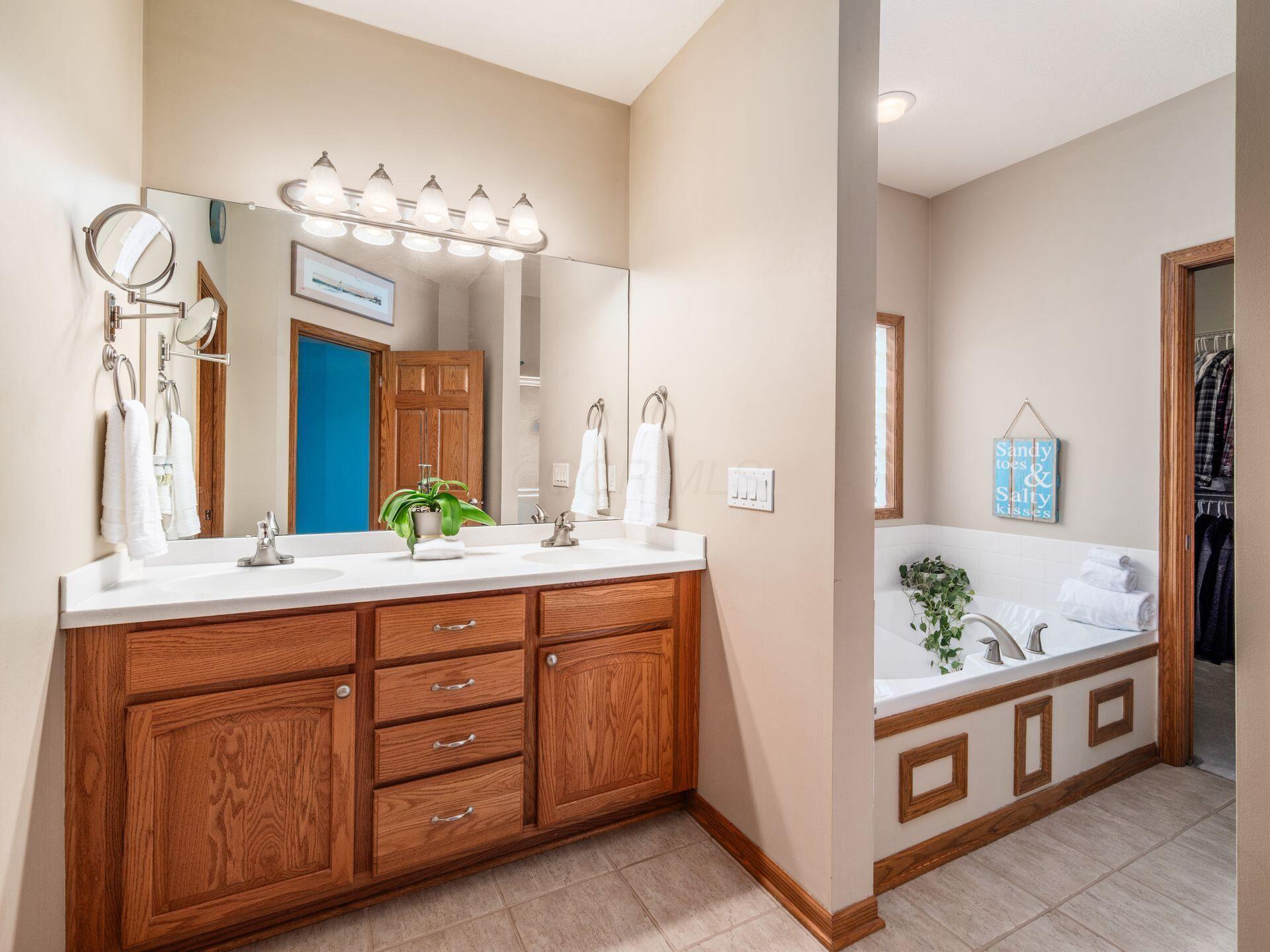 1397 Horseshoe Road, Delaware, Ohio image 27