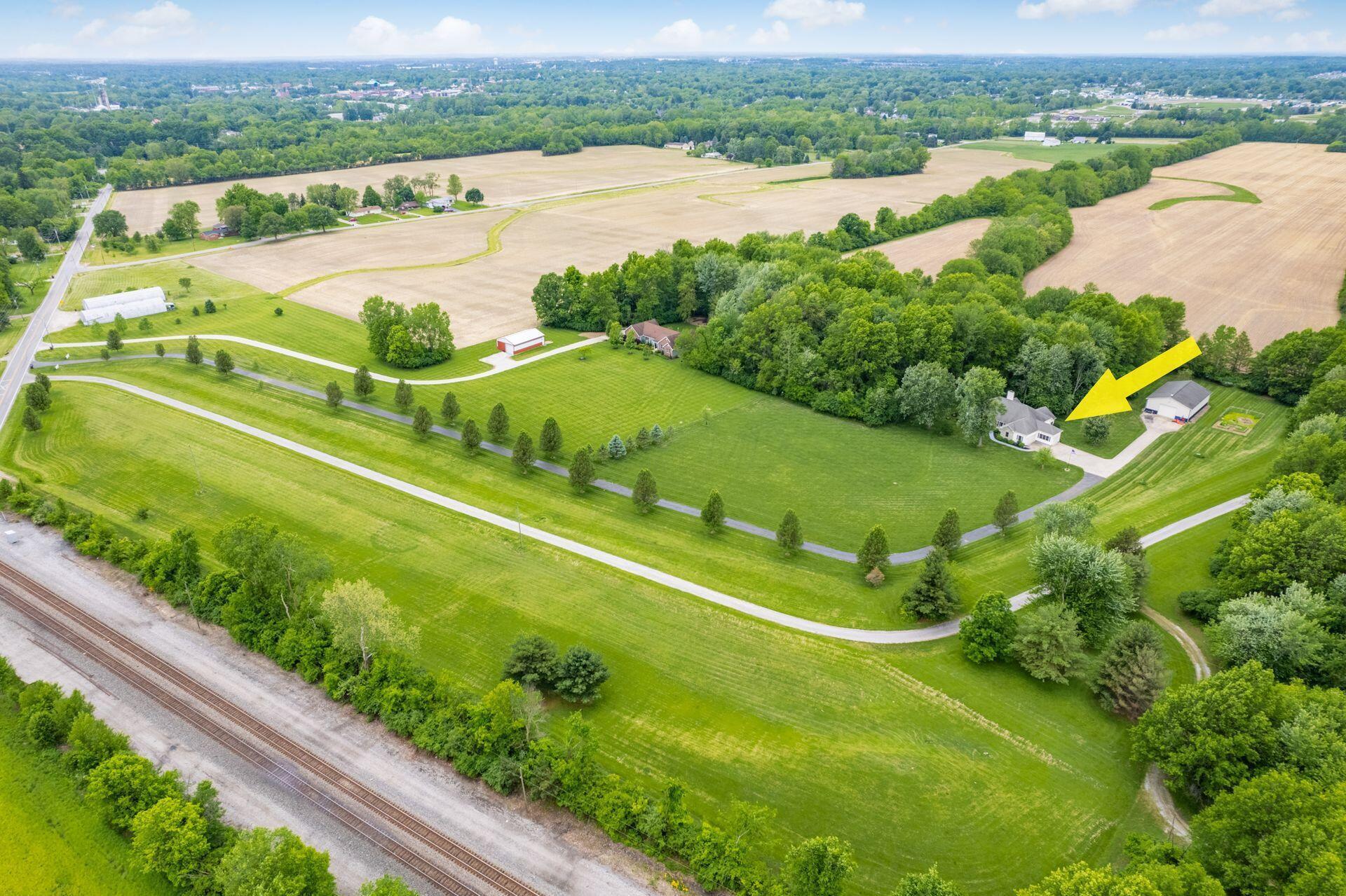 1397 Horseshoe Road, Delaware, Ohio image 3
