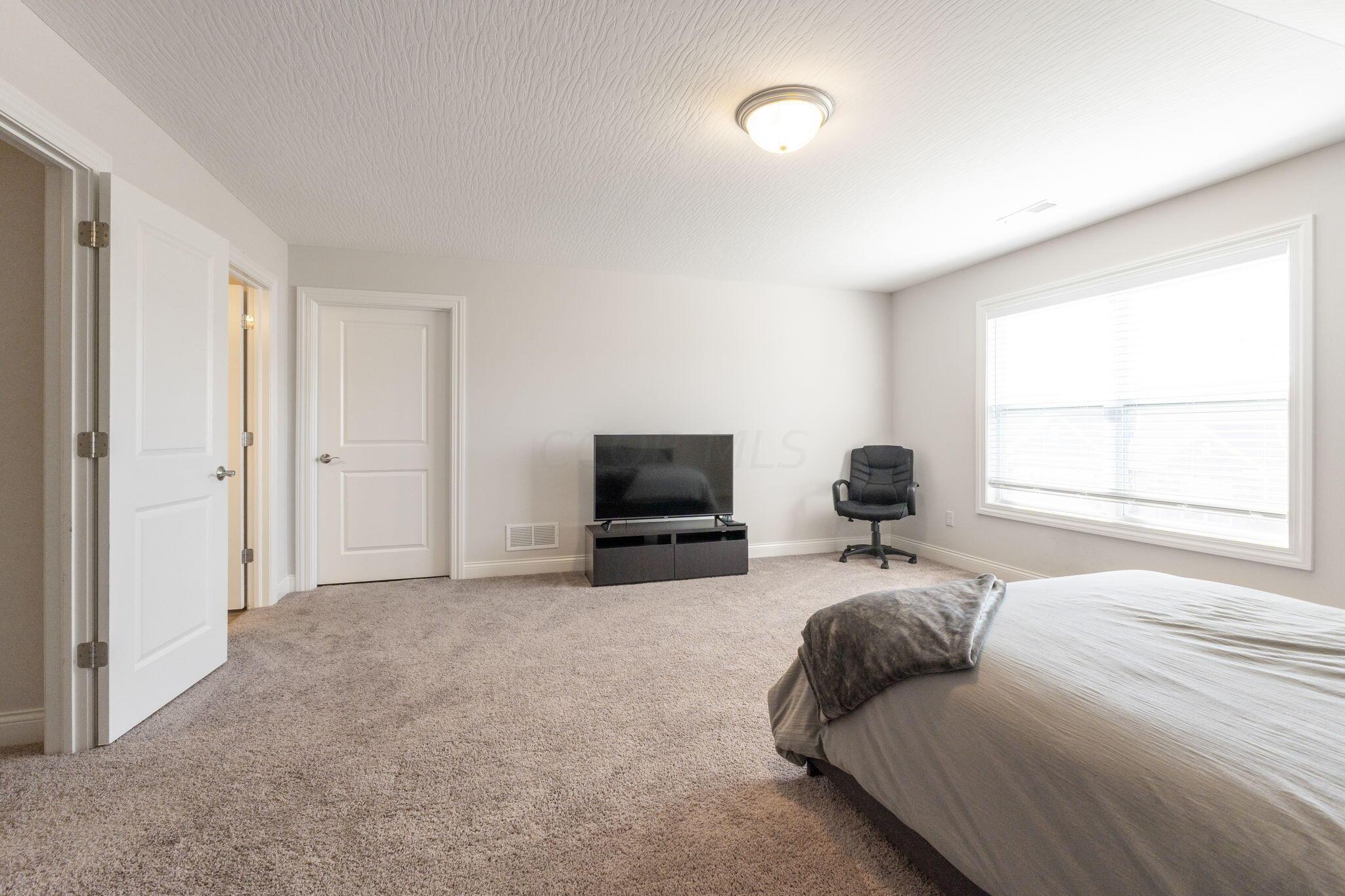 7563 Enclave Way, Pickerington, Ohio image 33