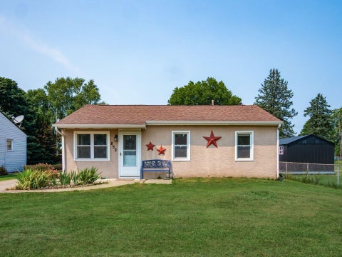 Photo of 852 Colton Road, Columbus, OH 43207 (MLS # 226026606)