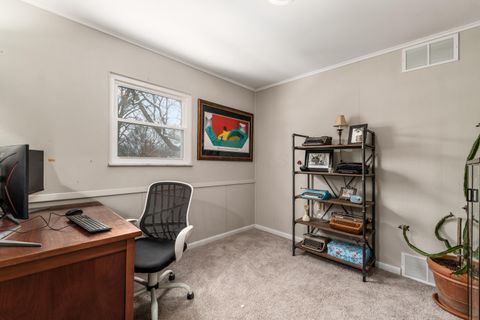 Tiny photo for 582 E Lincoln Avenue, Columbus, OH 43214 (MLS # 225044976)