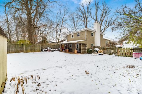 Tiny photo for 582 E Lincoln Avenue, Columbus, OH 43214 (MLS # 225044976)