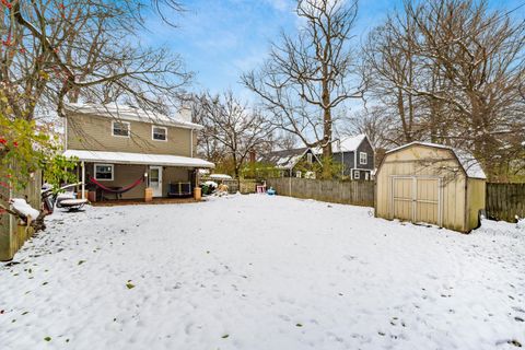 Tiny photo for 582 E Lincoln Avenue, Columbus, OH 43214 (MLS # 225044976)