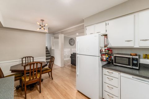 Tiny photo for 582 E Lincoln Avenue, Columbus, OH 43214 (MLS # 225044976)