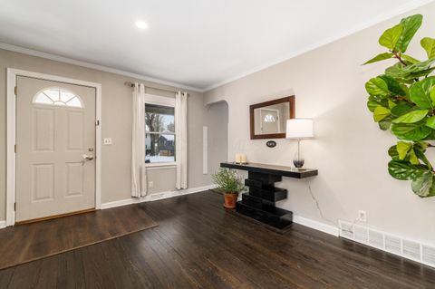 Tiny photo for 582 E Lincoln Avenue, Columbus, OH 43214 (MLS # 225044976)