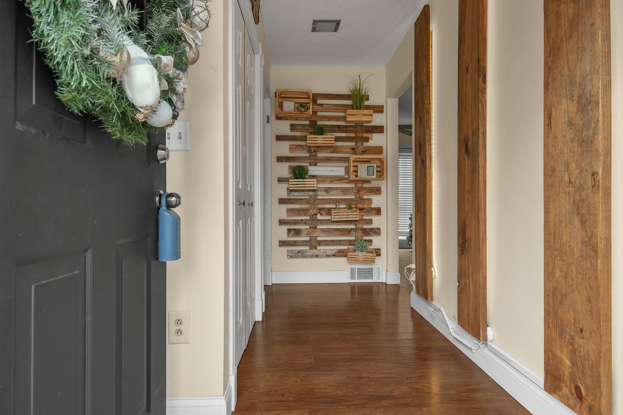 647 Dirlam Lane, Mansfield, Ohio image 3