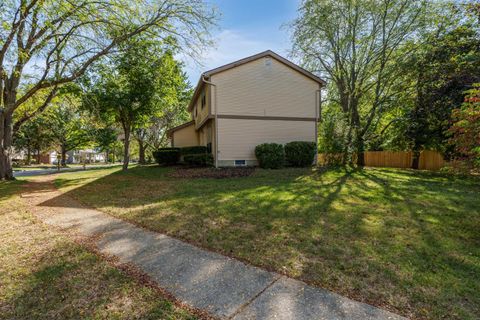 Tiny photo for 3955 Daffodil Drive, Columbus, OH 43230 (MLS # 225037625)