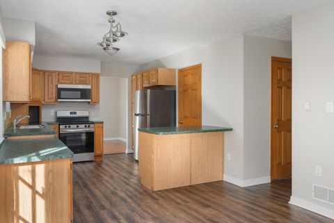 Tiny photo for 3955 Daffodil Drive, Columbus, OH 43230 (MLS # 225037625)