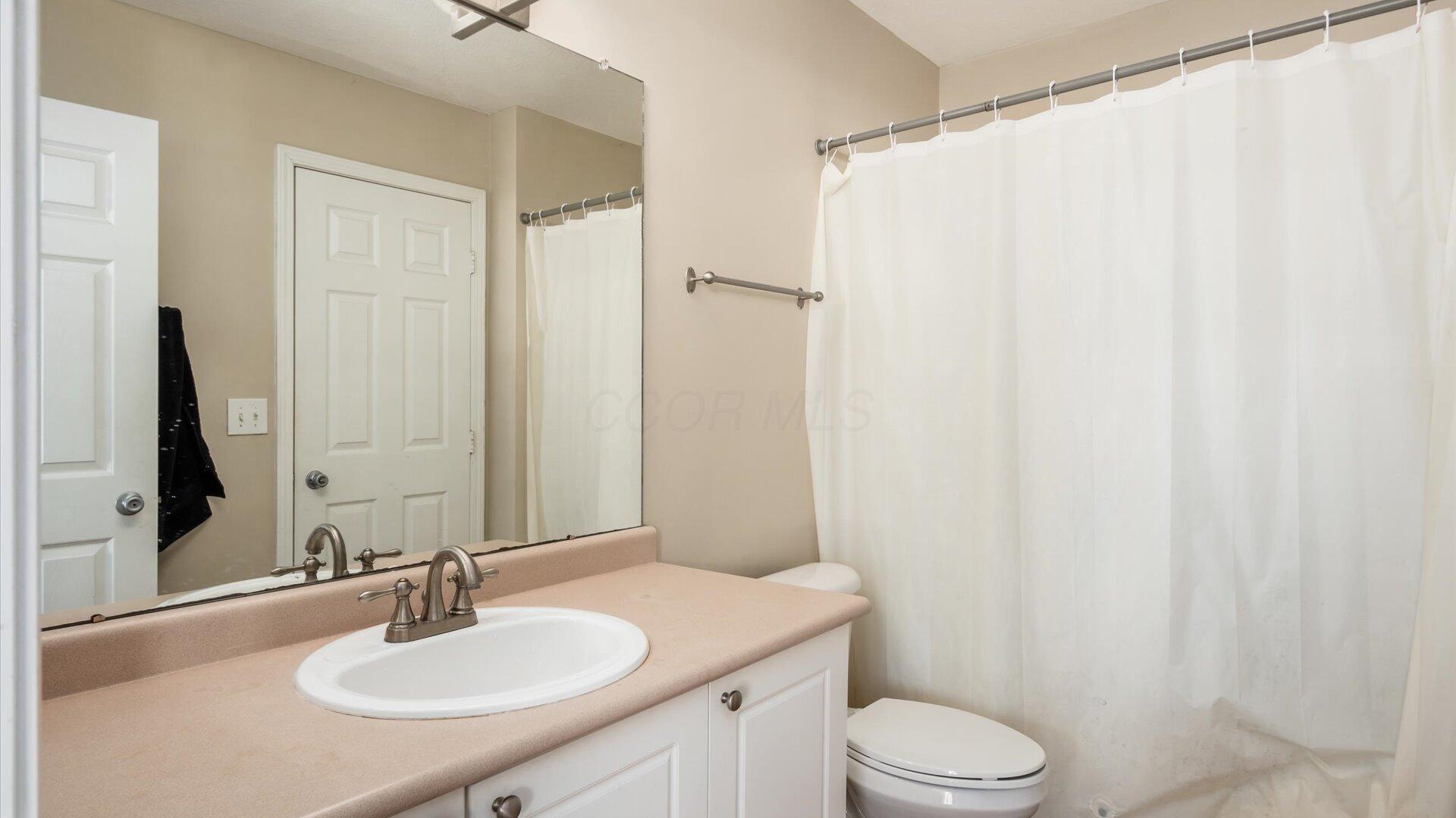 7047 Needles Drive, New Albany, Ohio image 18