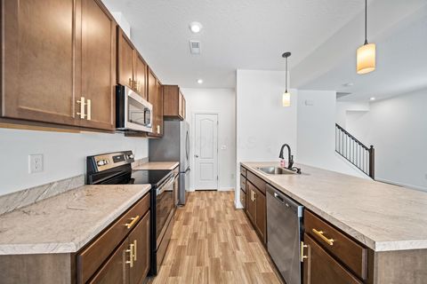 Photo of 529 Rochdale Run, Delaware, OH 43015 (MLS # 226003207)