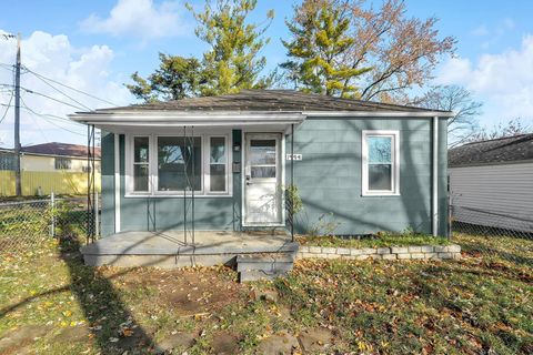 Photo of 1994 Little Avenue, Columbus, OH 43223 (MLS # 225043954)