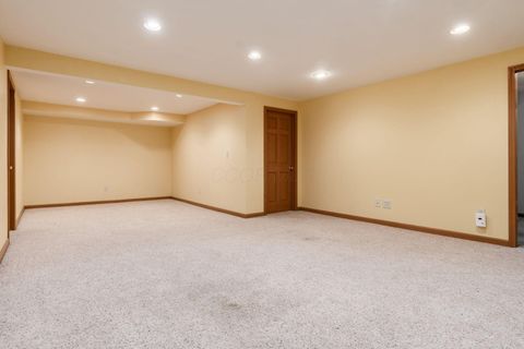 Tiny photo for 365 Sycamore Woods Lane, Columbus, OH 43230 (MLS # 226007357)