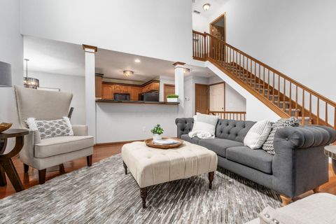 Tiny photo for 365 Sycamore Woods Lane, Columbus, OH 43230 (MLS # 226007357)