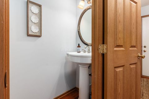 Tiny photo for 365 Sycamore Woods Lane, Columbus, OH 43230 (MLS # 226007357)