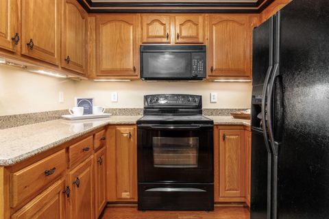 Tiny photo for 365 Sycamore Woods Lane, Columbus, OH 43230 (MLS # 226007357)