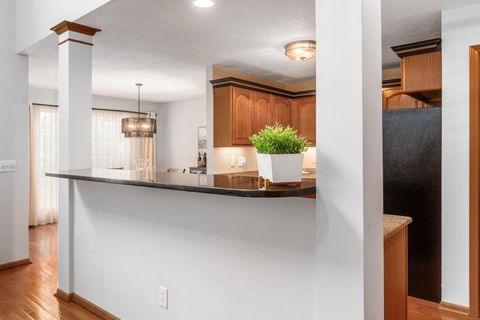 Tiny photo for 365 Sycamore Woods Lane, Columbus, OH 43230 (MLS # 226007357)