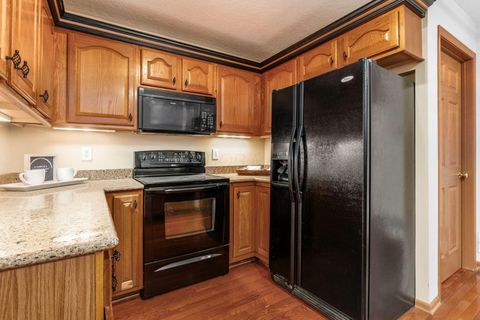 Tiny photo for 365 Sycamore Woods Lane, Columbus, OH 43230 (MLS # 226007357)