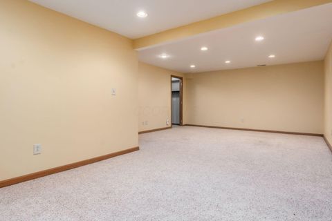 Tiny photo for 365 Sycamore Woods Lane, Columbus, OH 43230 (MLS # 226007357)