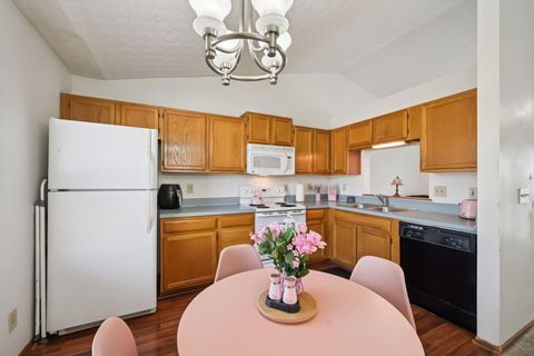 Tiny photo for 2535 Bridlewood Court, Obetz, OH 43207 (MLS # 226005531)