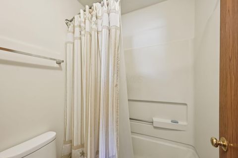 Tiny photo for 2535 Bridlewood Court, Obetz, OH 43207 (MLS # 226005531)