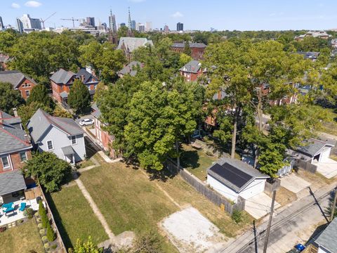 Tiny photo for 700 S Champion Avenue, Columbus, OH 43205 (MLS # 226003045)