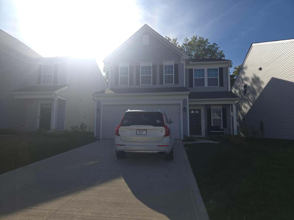 Photo of 2803 Horsham Drive, Grove City, OH 43123 (MLS # 226032305)