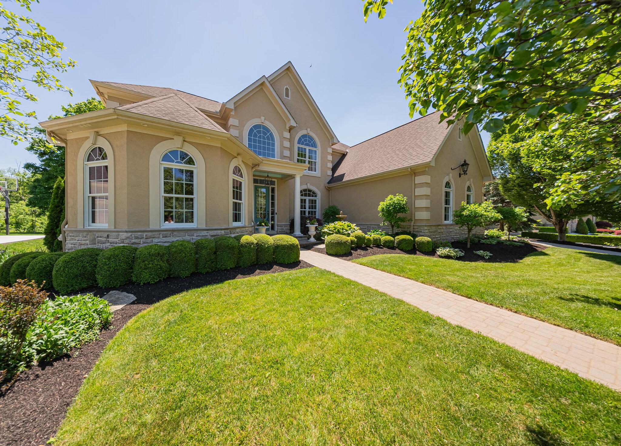 5348 Lynbrook Lane
