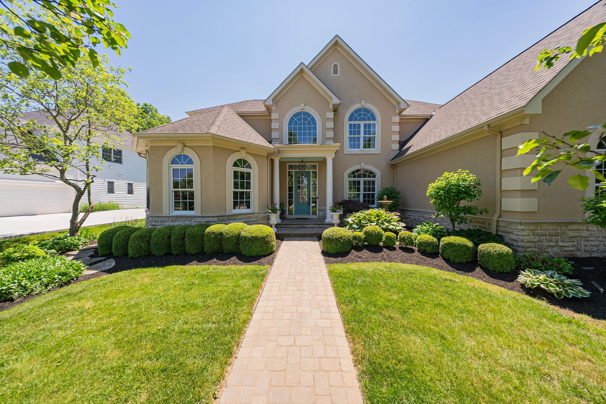5348 Lynbrook Lane