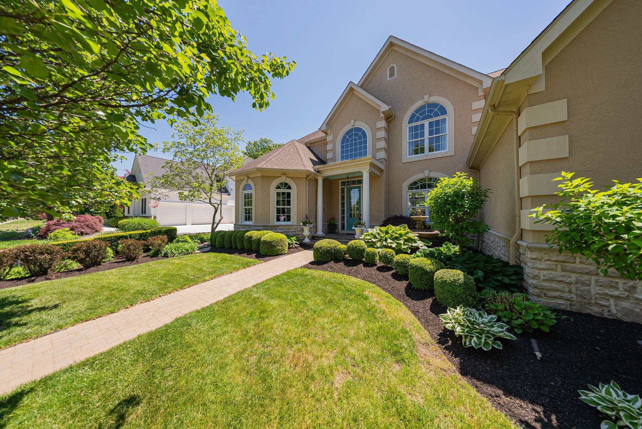 5348 Lynbrook Lane