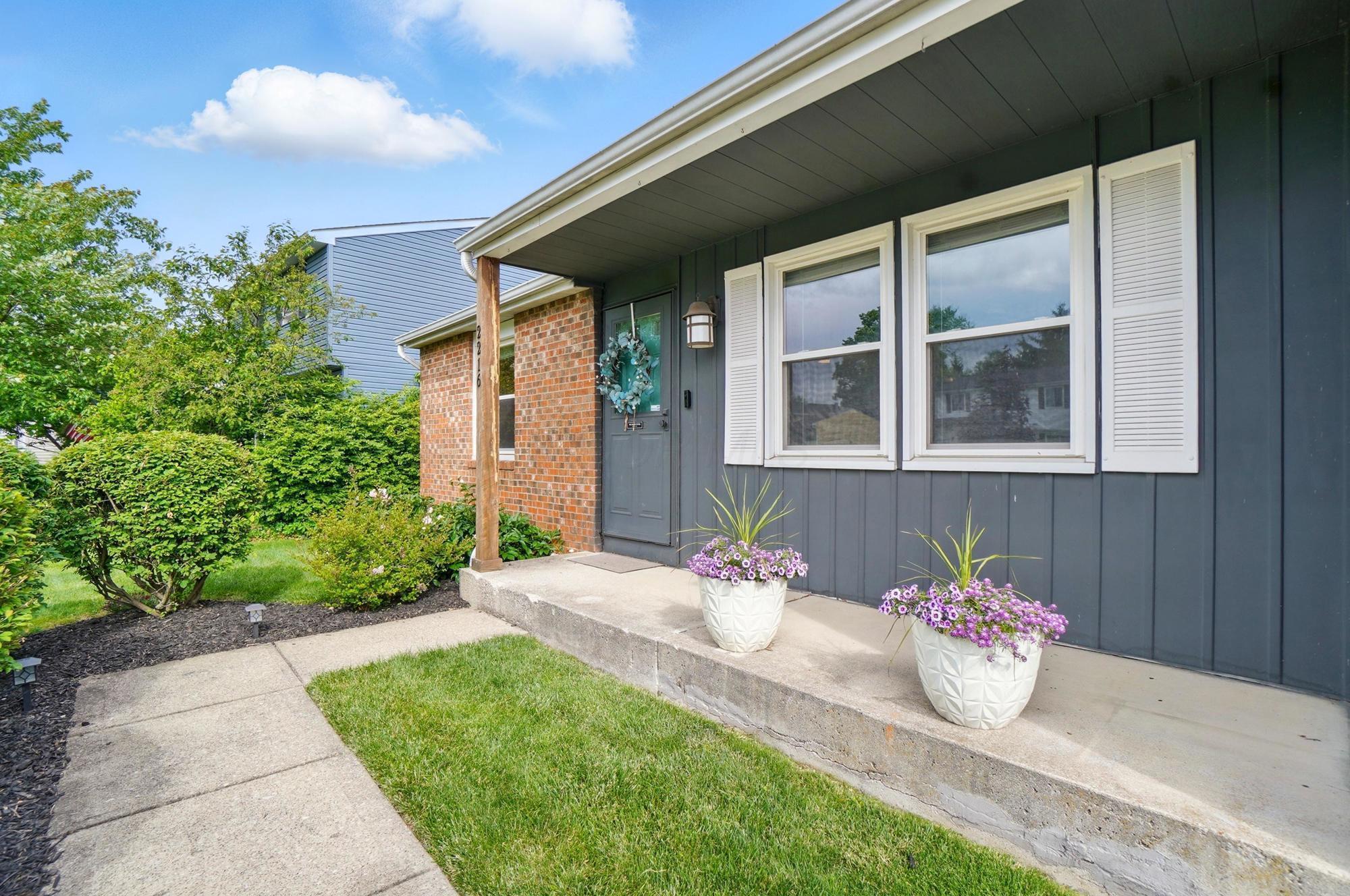 2216 Smoky View Boulevard, Powell, Ohio image 3