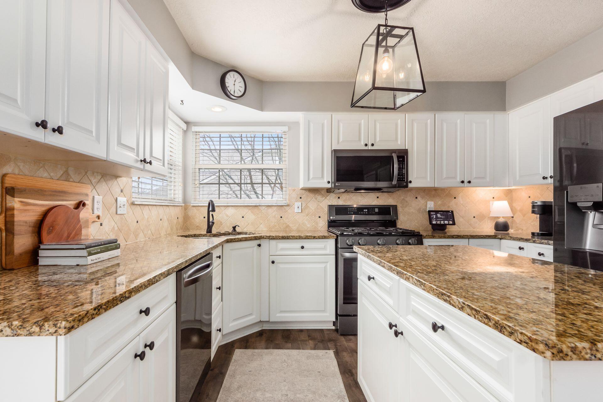 2282 Bryton Drive, Powell, Ohio image 17